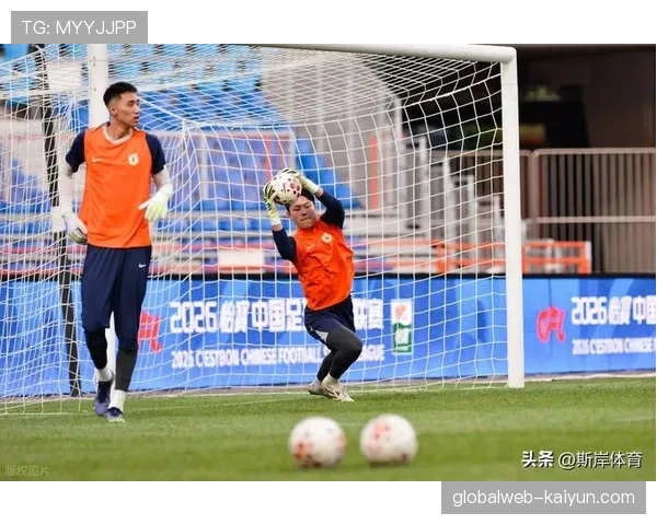 云南玉昆高位逼抢战术 高原主场优势拖垮山东泰山体能 云南玉昆高位逼抢战术 高原主场优势拖垮山东泰山体能